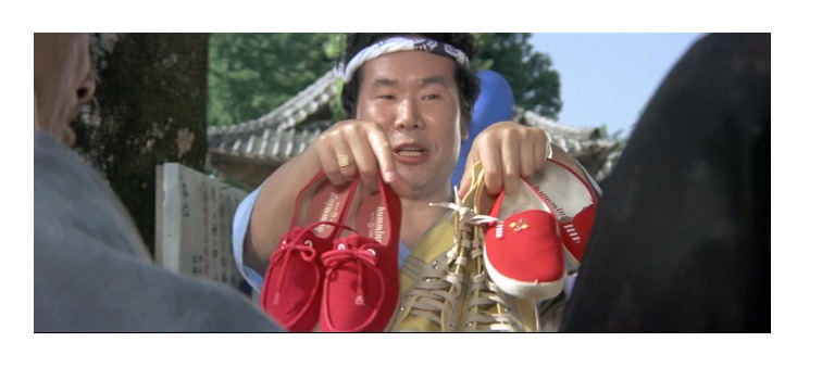 第21作「男はつらいよ 寅次郎わが道をゆく」で寅さんが啖呵売した商品「スニーカー」